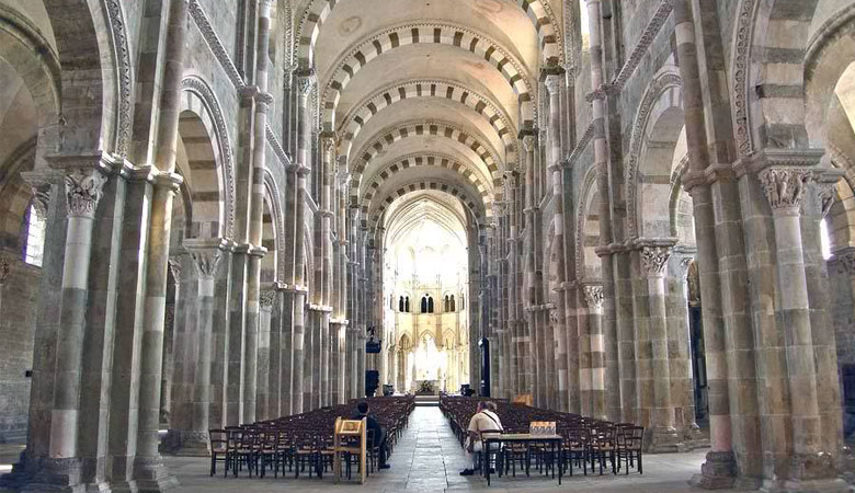 Basilique De Vezelay